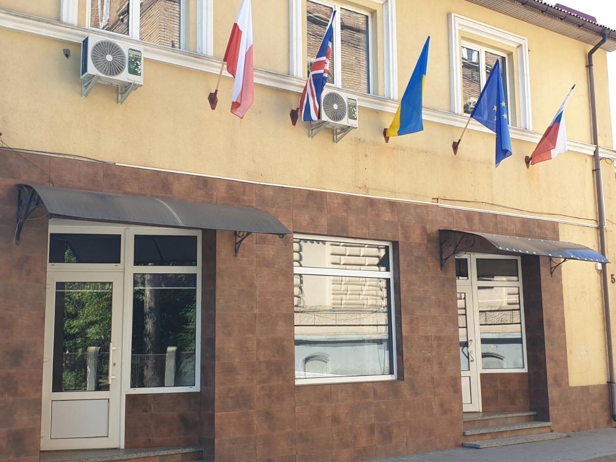 Мандри Хостел Uzhhorod Exterior foto